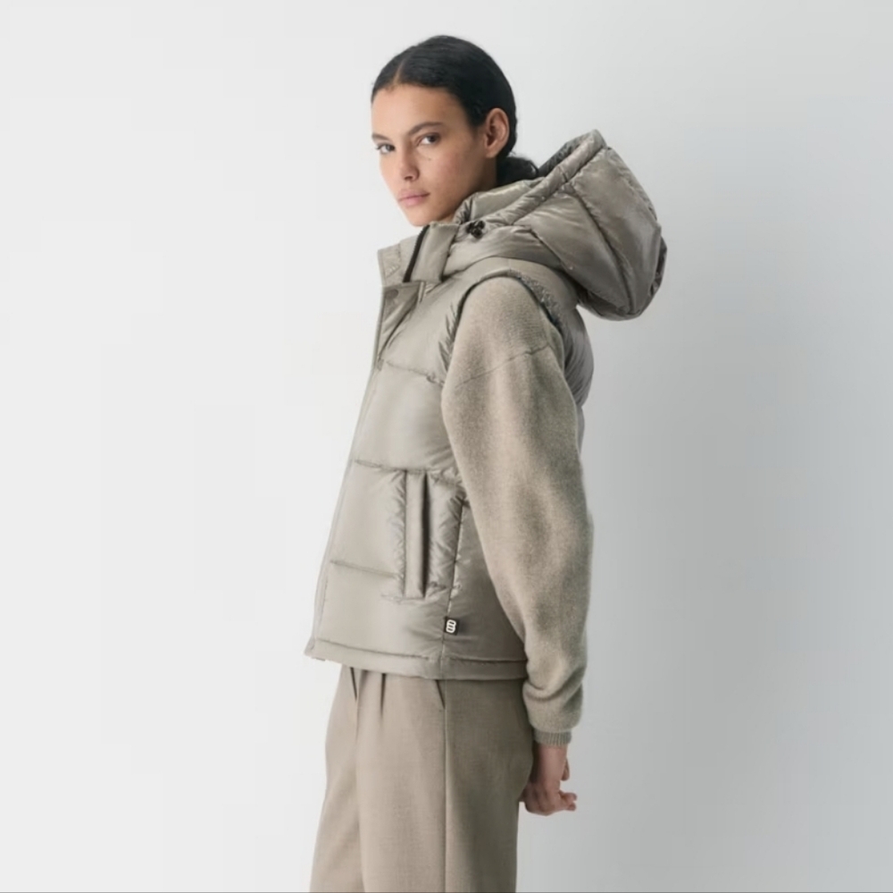 NWT Aritzia Super Puff Vest - Hi-Gloss - Modern Taupe, Large